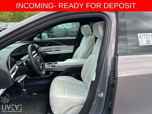Used 2024 Cadillac Lyriq Luxury w/ LPO, Floor Liner Package AWD/4WD image 3