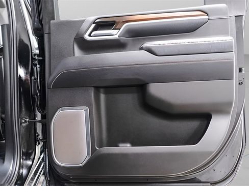 Used 2025 GMC Sierra 2500 Denali w/ Denali Reserve Package image 34