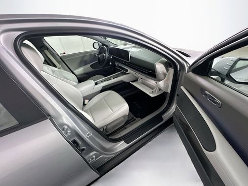 Used 2024 Hyundai Ioniq 6 SEL image 31