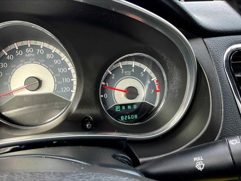 Used 2013 Chrysler 200 Touring image 23