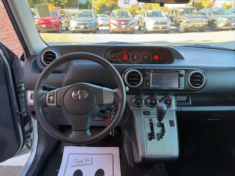 Used 2014 Scion xB FWD image 18