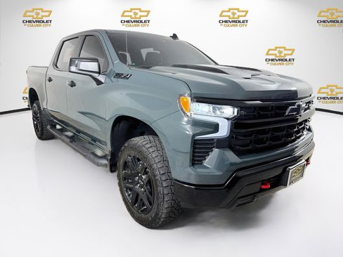 Used 2025 Chevrolet Silverado 1500 LT Trail Boss w/ Convenience Package II AWD/4WD image 1