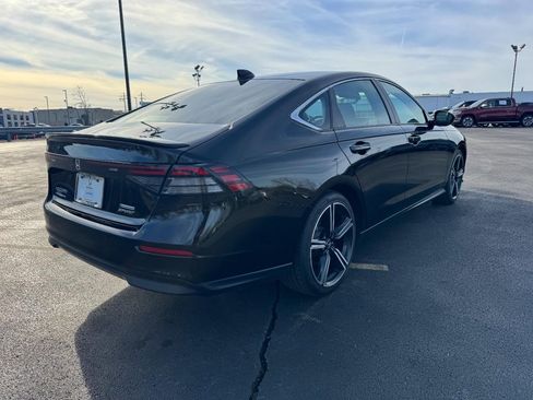 Certified 2023 Honda Accord Sport image 3