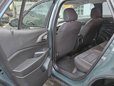 Certified 2025 Chevrolet Trax LS image 16