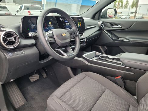 Used 2025 Chevrolet Equinox LT AWD/4WD image 10