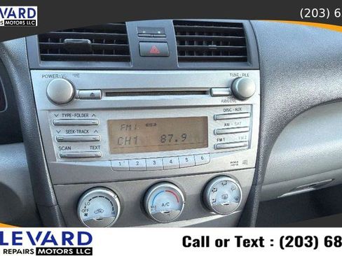 Used 2010 Toyota Camry LE image 14