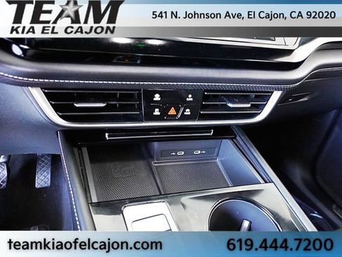 Used 2024 Volkswagen Atlas Cross Sport SE FWD image 27