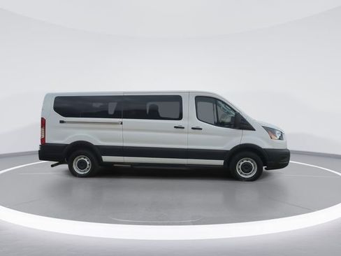 Used 2023 Ford Transit 350 XL image 9