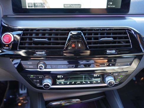 Used 2023 BMW M5 image 26