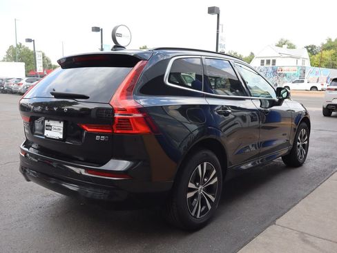 Used 2023 Volvo XC60 B5 Core AWD/4WD image 5