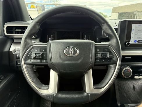 Used 2026 Toyota 4Runner SR5 AWD/4WD image 14