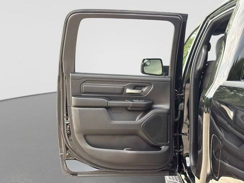 New 2026 RAM 1500 Express AWD/4WD image 11