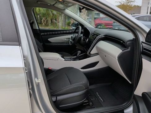 Certified 2024 Hyundai Tucson SEL FWD image 17