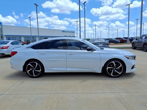 Used 2022 Honda Accord Sport Special Edition image 8