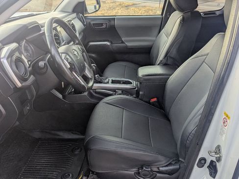 Used 2018 Toyota Tacoma SR5 image 14