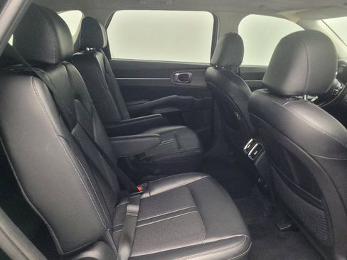 Used 2021 Kia Sorento EX w/ Panoramic Sunroof Package FWD image 19