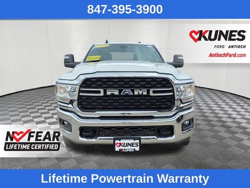 Used 2024 RAM 2500 Big Horn AWD/4WD image 2