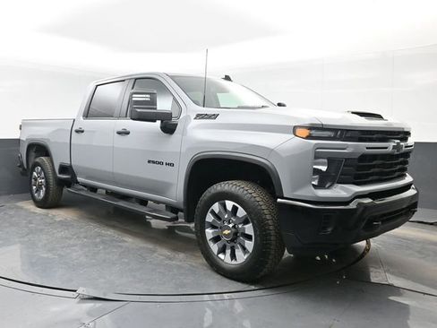 Used 2024 Chevrolet Silverado 2500 Custom w/ Custom Value Package AWD/4WD image 2