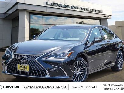 New 2025 Lexus ES 300h w/ Premium Package