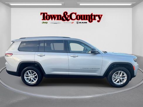 Certified 2023 Jeep Grand Cherokee L Laredo image 4