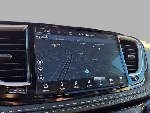 Used 2024 Chrysler Pacifica Select image 7