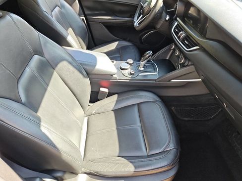 Used 2019 Alfa Romeo Stelvio AWD image 52