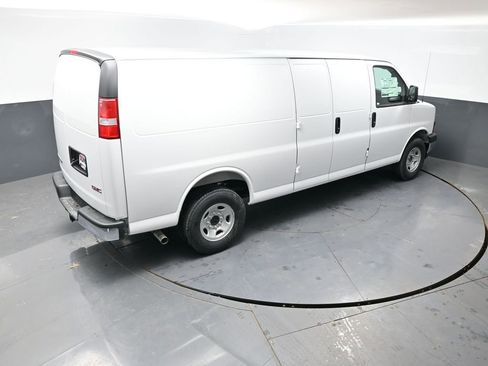 New 2026 GMC Savana 2500 Extended w/ Enhanced Convenience Package image 36
