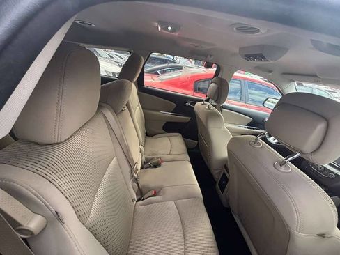 Used 2015 Dodge Journey SXT w/ Flexible Seating Group image 7