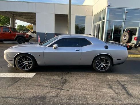 Used 2017 Dodge Challenger R/T Scat Pack image 6