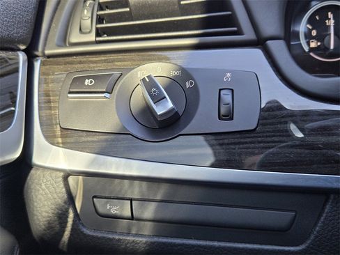 Used 2016 BMW 550i xDrive 550i xDrive image 22