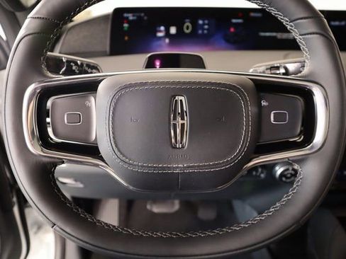 New 2025 Lincoln Navigator Reserve w/ Jet Appearance Package image 3