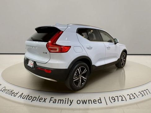 Used 2025 Volvo XC40 B5 Core AWD/4WD image 5