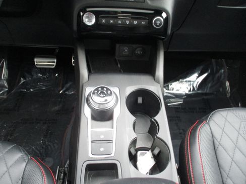 Used 2023 Ford Escape ST-Line Elite w/ Premium Technology Package image 34