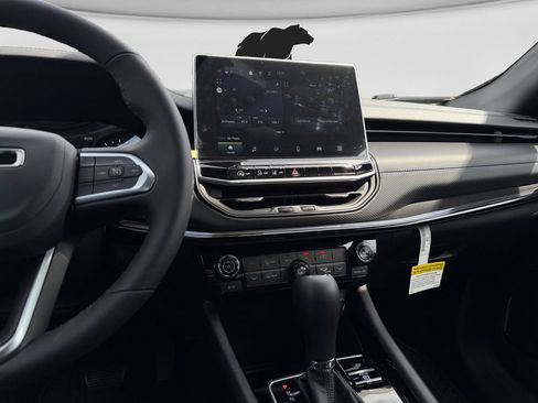 New 2026 Jeep Compass Latitude AWD/4WD image 12