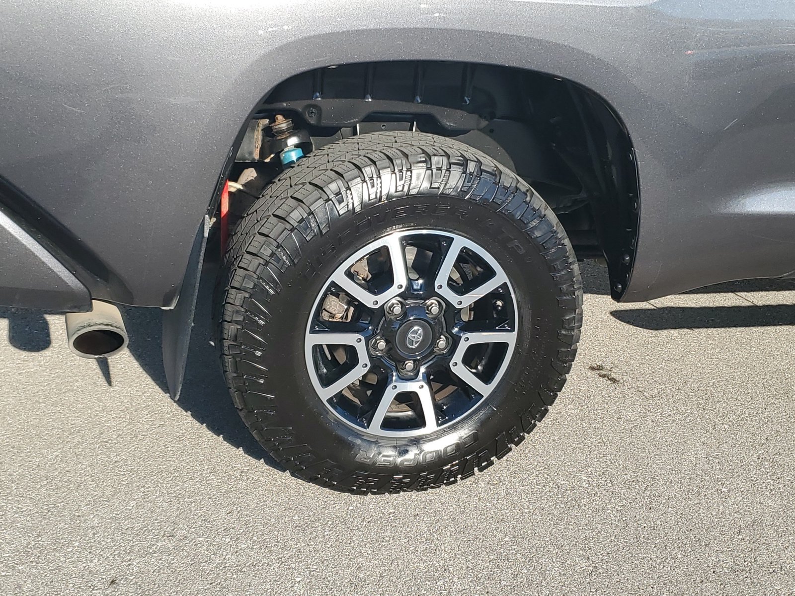 Certified 2021 Toyota Tundra SR5 w/ TRD Off-Road Package AWD/4WD image 5