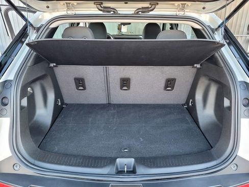 Used 2022 Chevrolet Bolt EUV LT image 26