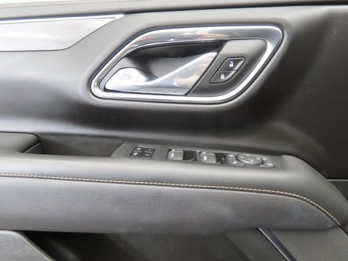 Used 2023 GMC Yukon XL AT4 w/ AT4 Premium Plus Package image 25