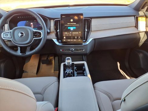 New 2026 Volvo XC90 B6 Plus w/ Protection Package Premier image 11