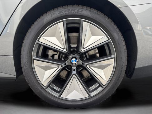 Used 2026 BMW i4 eDrive40 w/ Premium Package RWD image 33