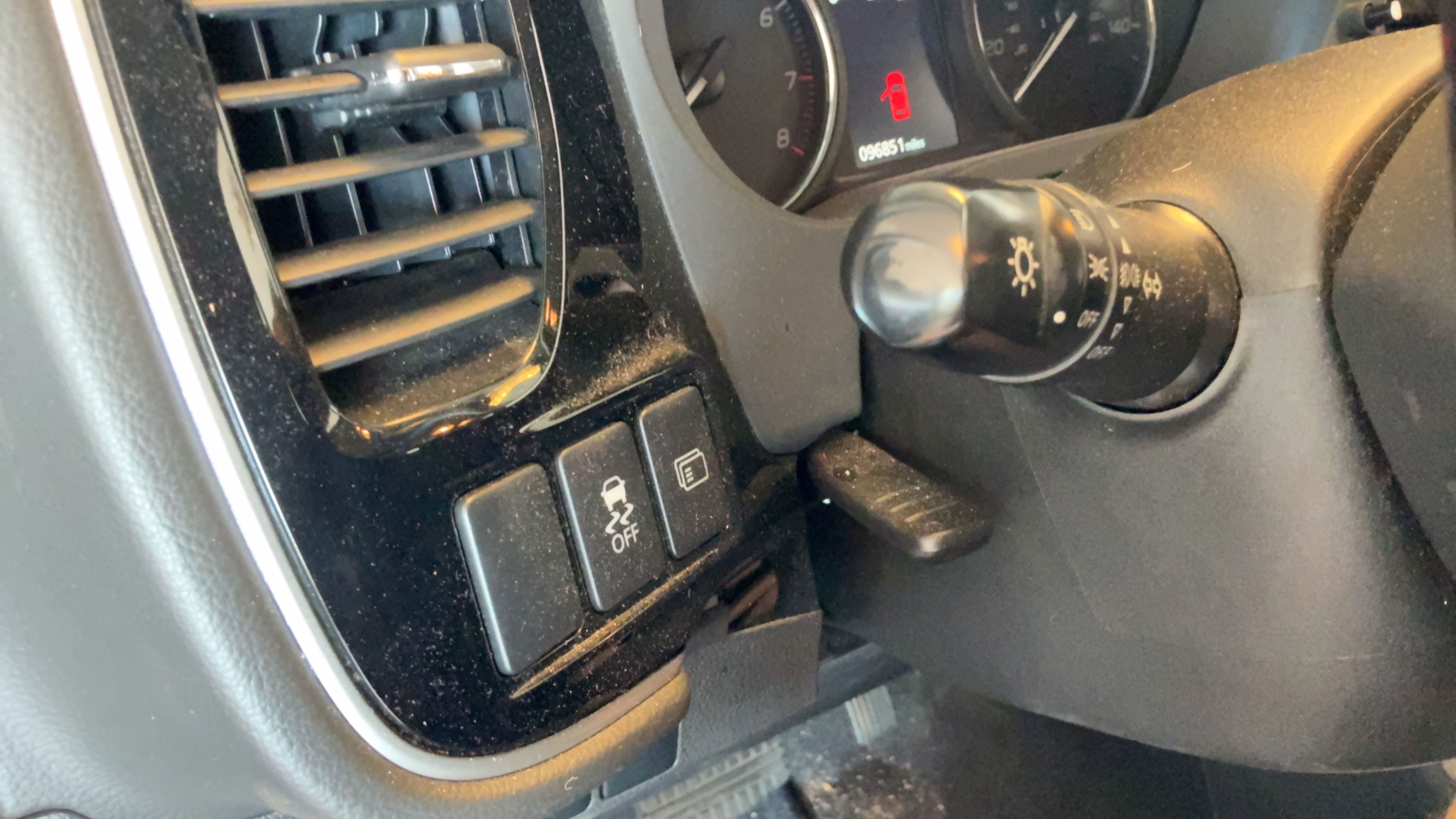 Used 2016 Mitsubishi Outlander SE FWD image 16