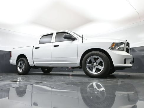 Used 2018 RAM 1500 Express RWD image 44