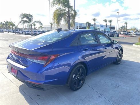 Used 2021 Hyundai Elantra SEL w/ Cargo Package image 8