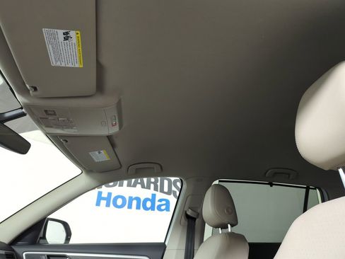 Used 2022 Volkswagen Atlas SE image 16