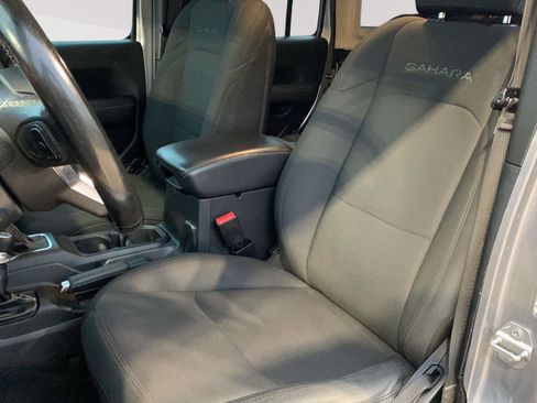 Used 2020 Jeep Wrangler Unlimited Sahara image 15
