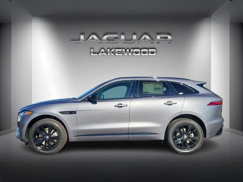 New 2026 Jaguar F-PACE R-Dynamic S image 2