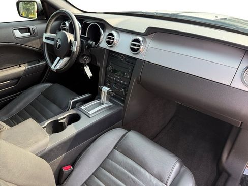 Used 2006 Ford Mustang GT RWD image 11