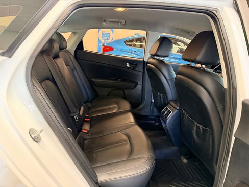 Used 2019 Kia Optima EX image 25