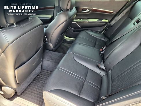 Used 2015 Kia K900 Luxury RWD image 29