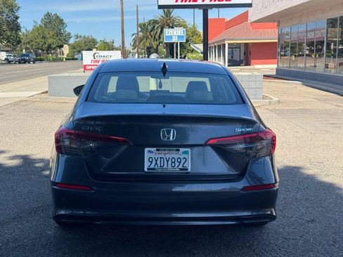 Used 2022 Honda Civic EX image 3