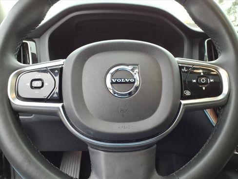 Used 2024 Volvo XC60 B5 Plus AWD/4WD image 29